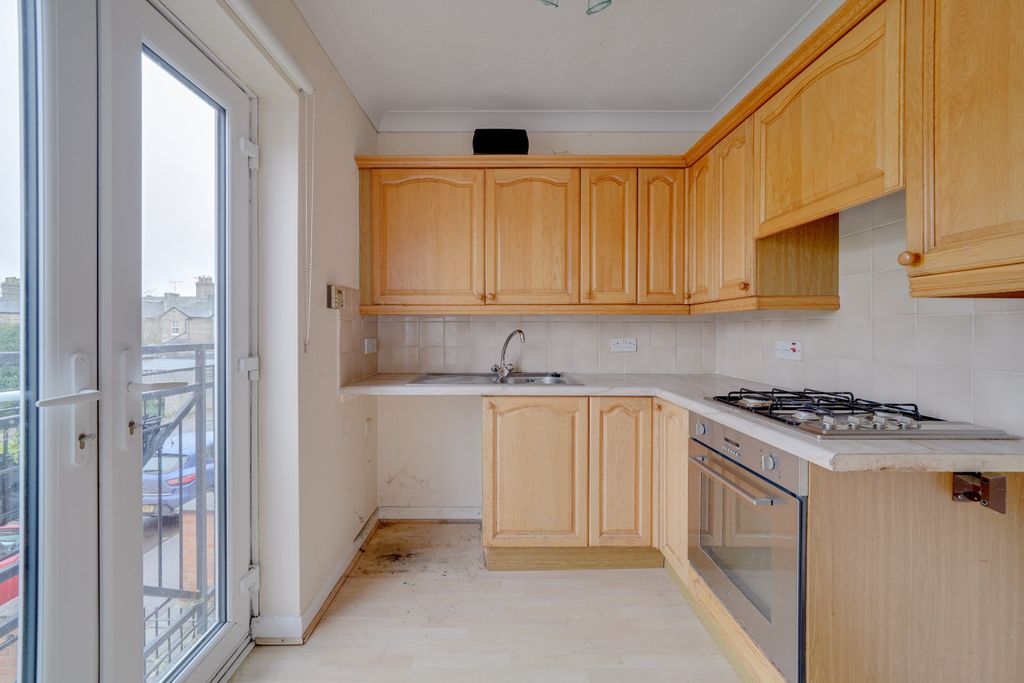 Property photo 3 of 8 4782552