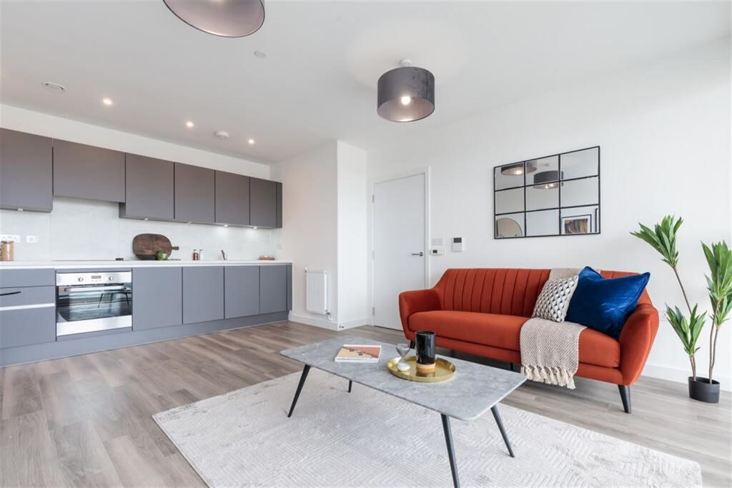 Property photo 1 of 17 (Main)