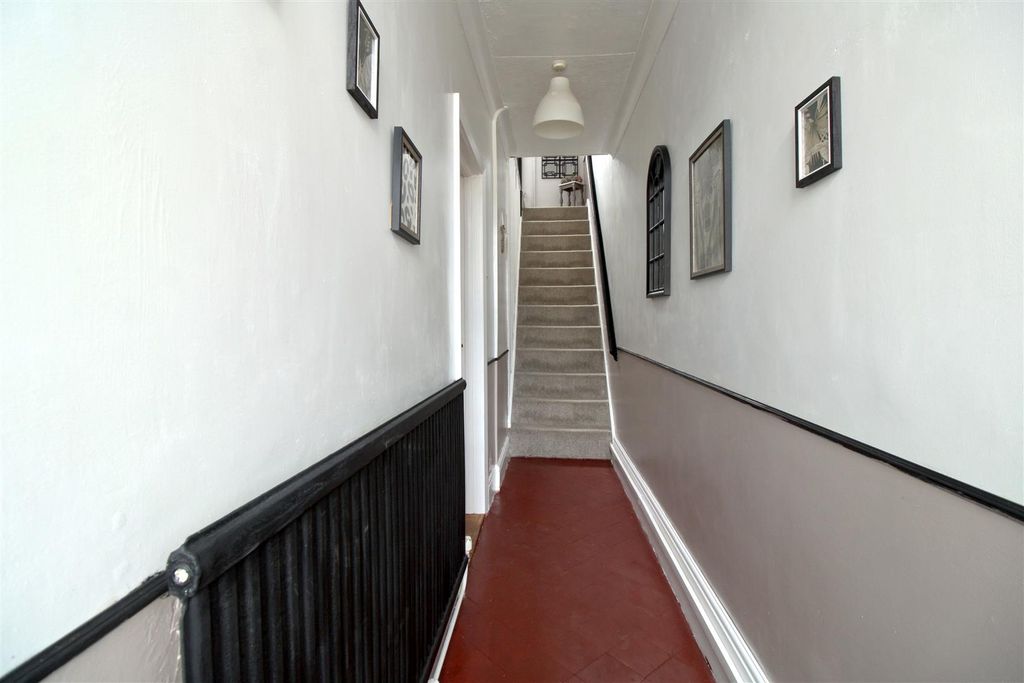 Property photo 2 of 29 Entrance