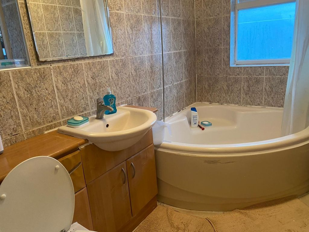 Property photo 3 of 3