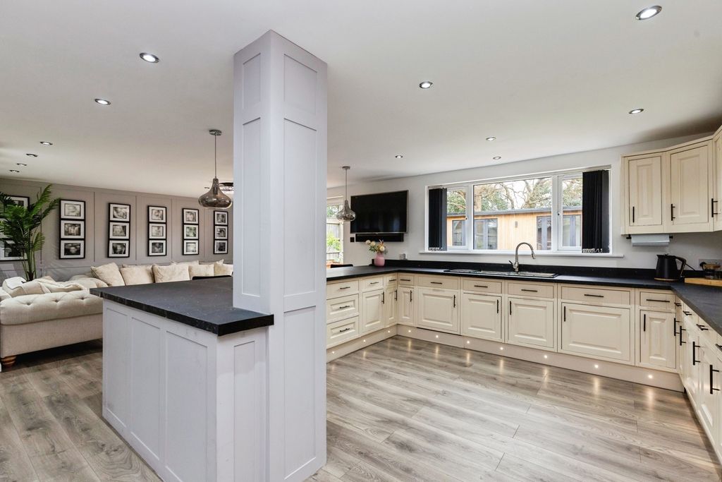 Property photo 3 of 30 Kitchen/Family Room