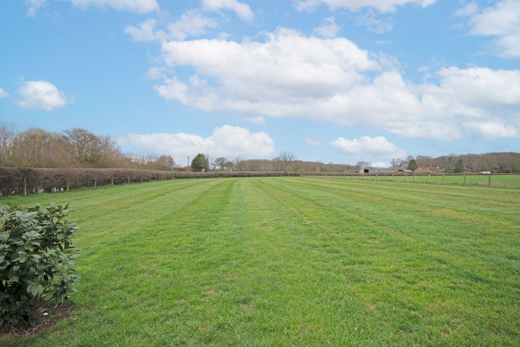 Property photo 3 of 22