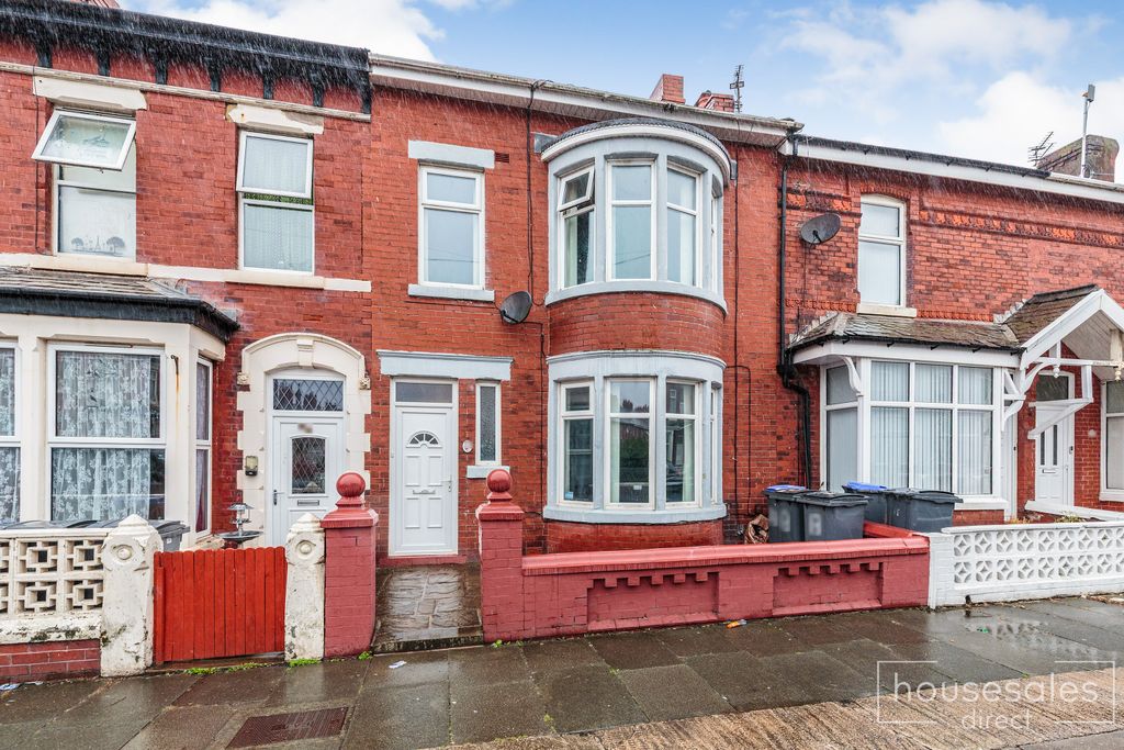 Property photo 1 of 17