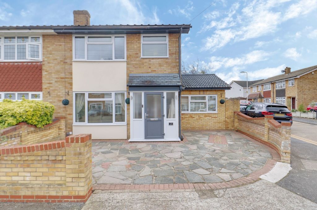 Additional image 21 of 3 bed semi-detached house for salePalmerston Road, Rainham RM13