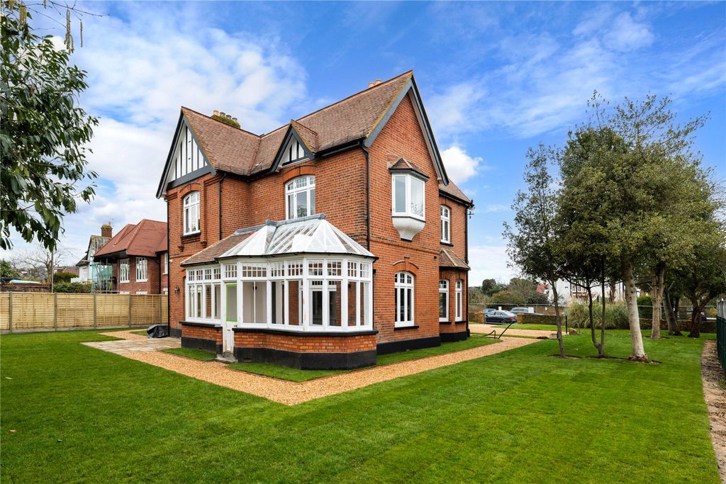 Additional image 7 of 6 bed detached house for saleBeauchamp Road, East Molesey KT8