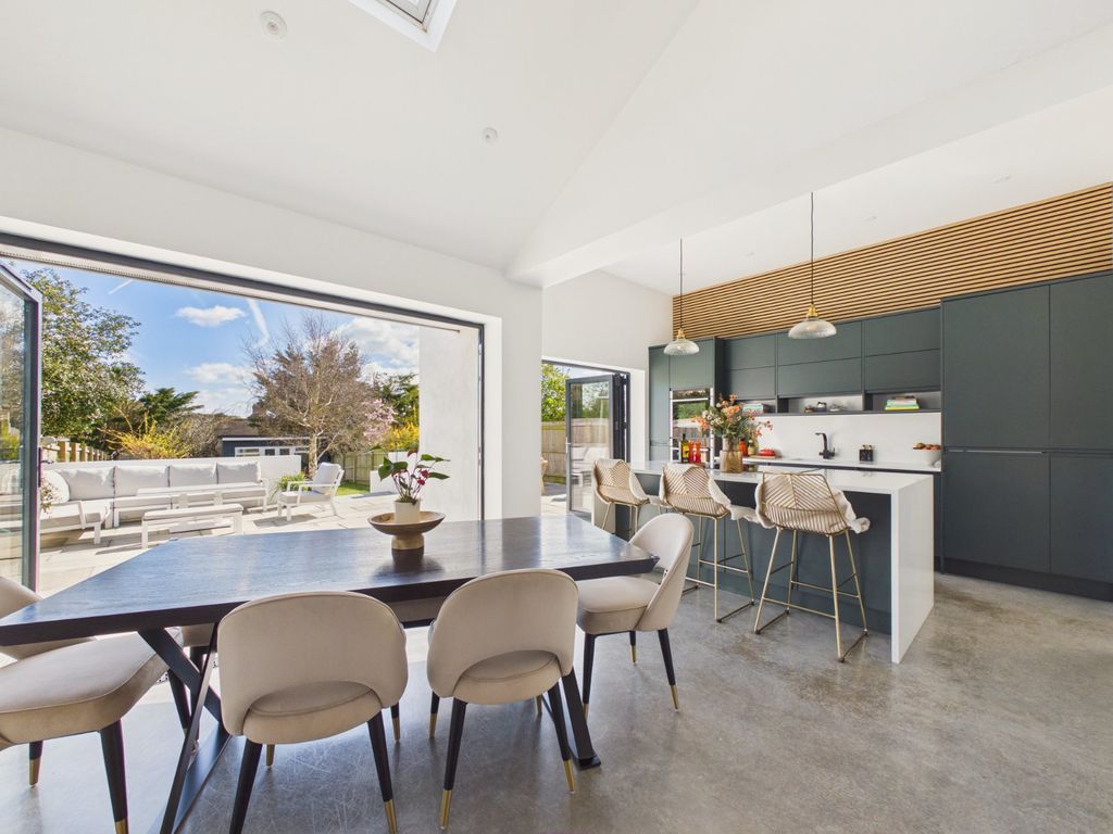 Property photo 1 of 33 Kitchen/Diner