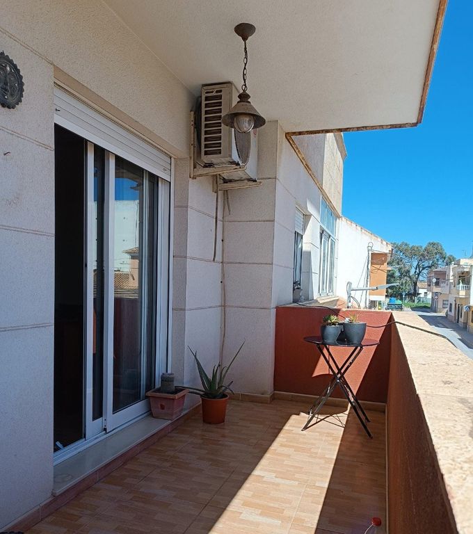 Property photo 1 of 32