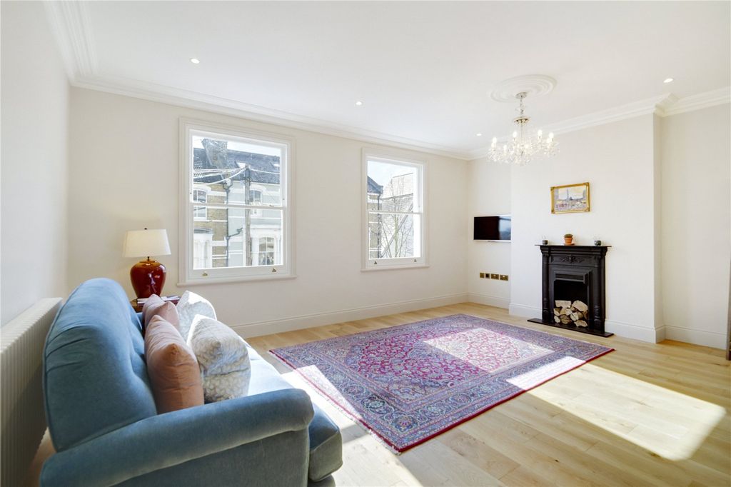 Property photo 1 of 11 Picture No. 24