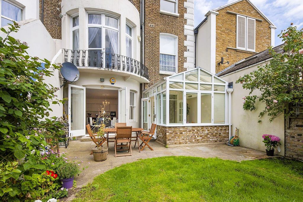 Property photo 2 of 12 Picture No. 23