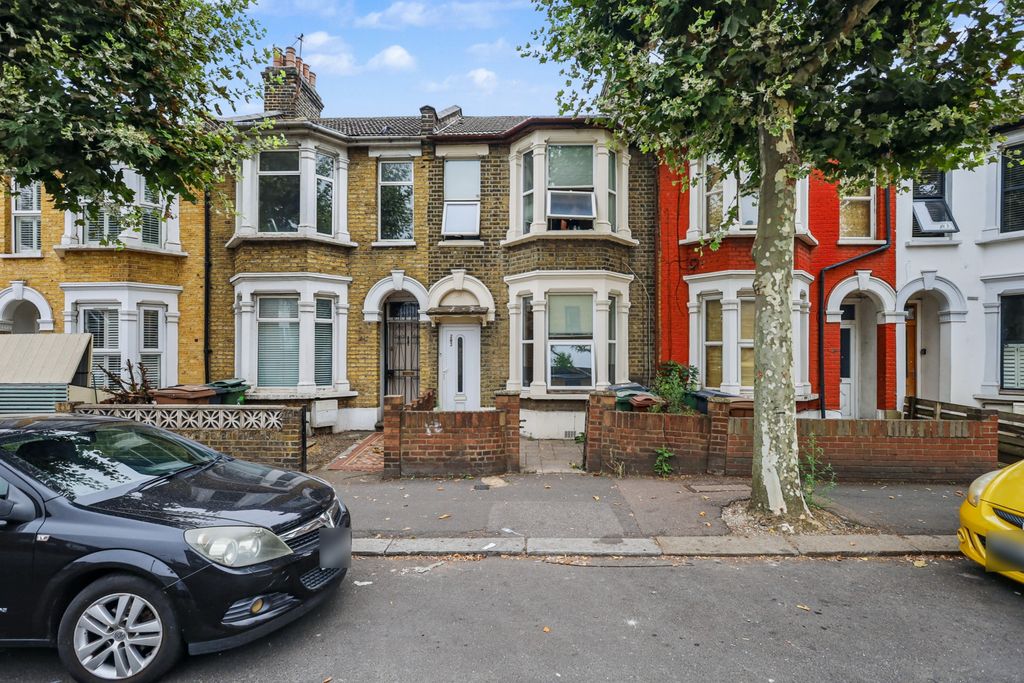 Property photo 1 of 21 283 Church Road, Leyton, London, E10 7Bq