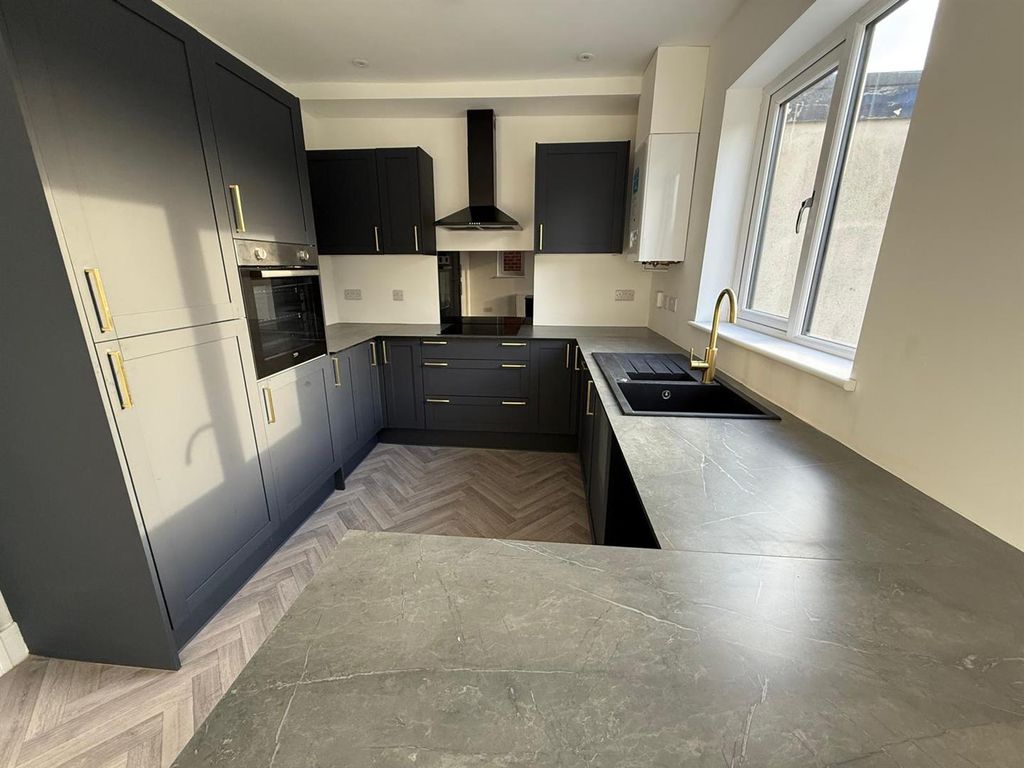 Property photo 2 of 16 Kitch Fair.Jpeg