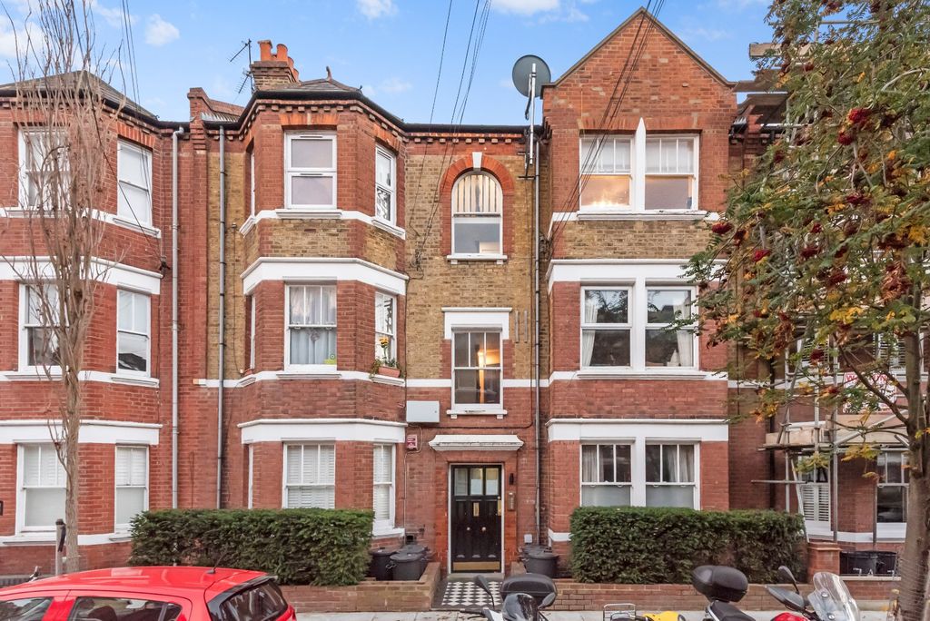 Property photo 2 of 7