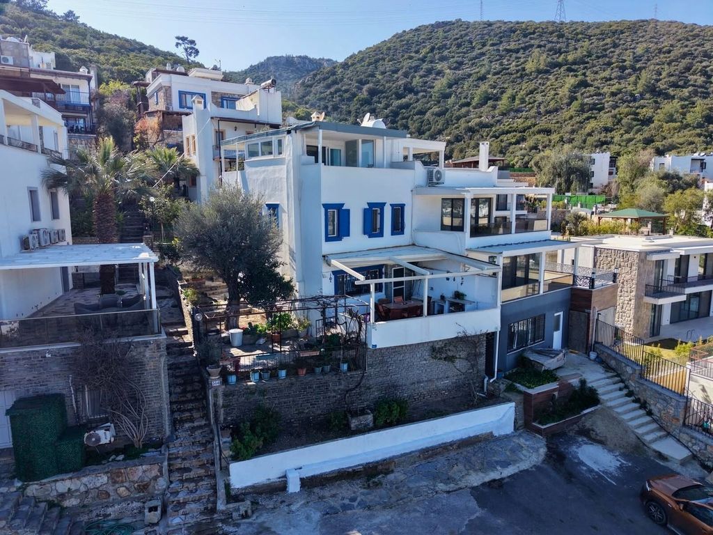 Property photo 1 of 24 Detached Sea View Villa For Sale In Bodrum - Beautiful Sea View Villa