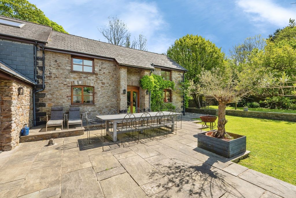 Property photo 3 of 39 Pbox-Img.Jpg