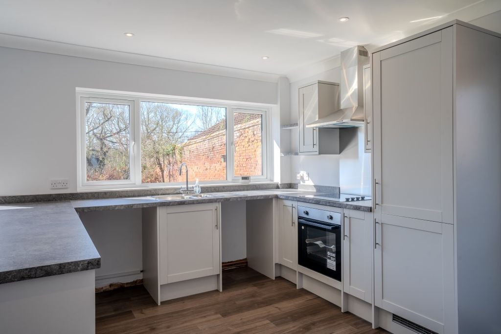 Property photo 3 of 21 Iq_00083-Hdr