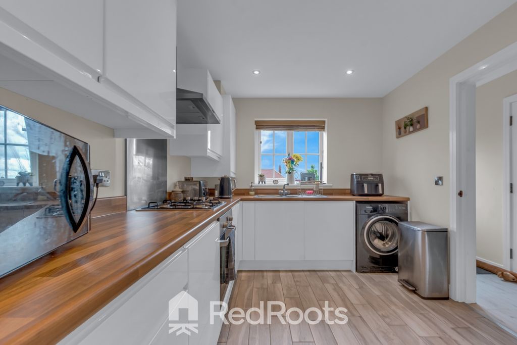 Property photo 3 of 31 5158423