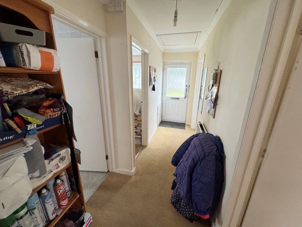 Property photo 2 of 15 Entrance Hall