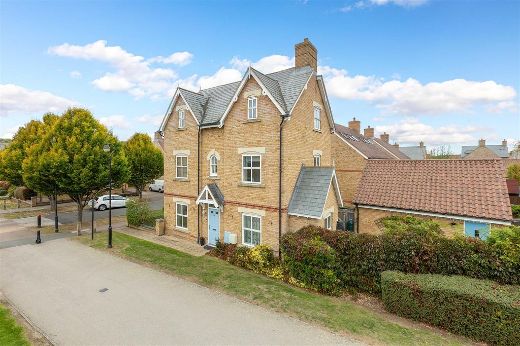 Property photo 1 of 27 Front Aspect