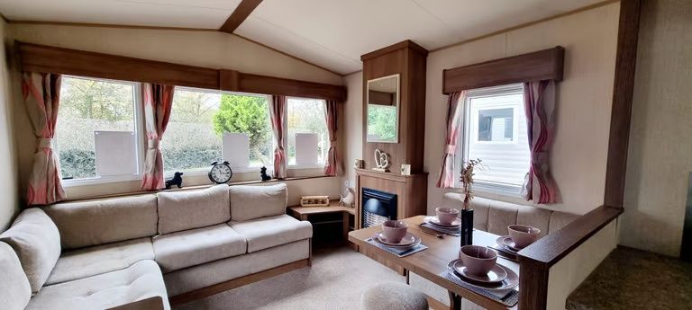 Property photo 1 of 33