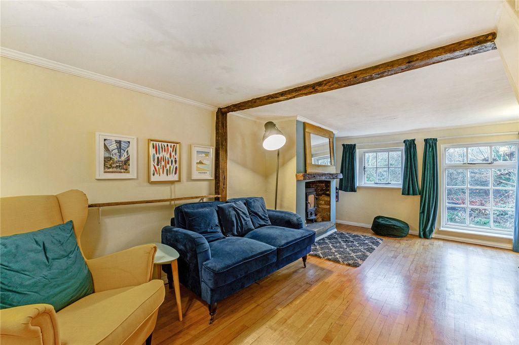 Property photo 2 of 16 Picture No. 18