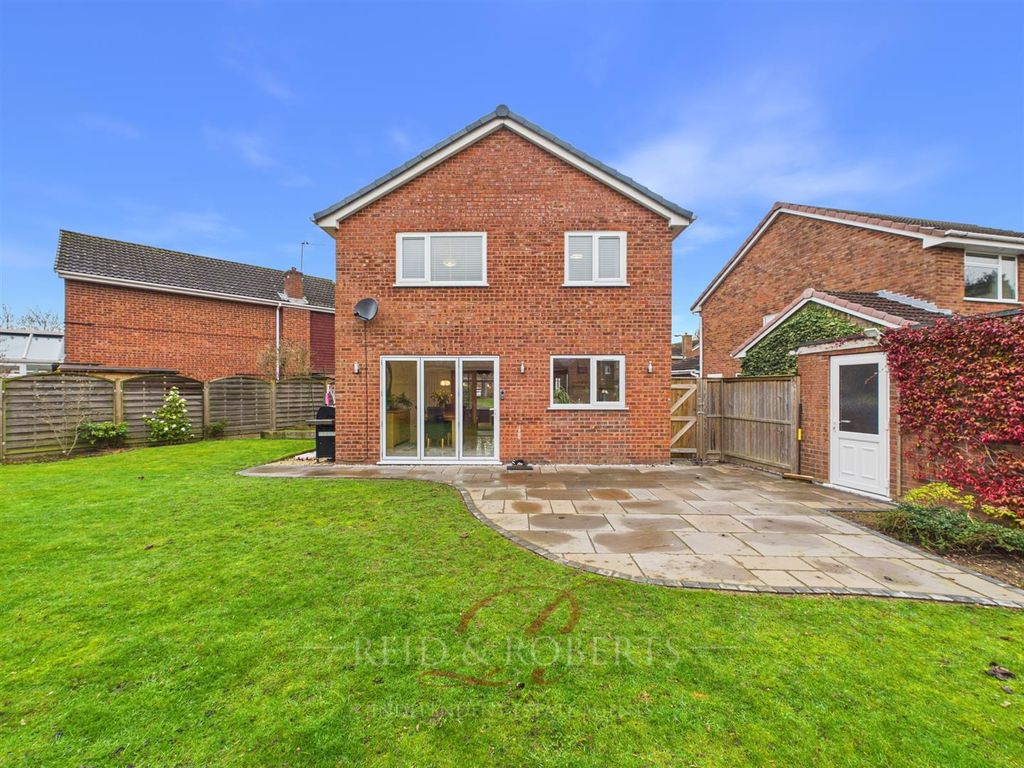 Property photo 1 of 31 Cam03999G0-Pr0220-Still014.Jpg