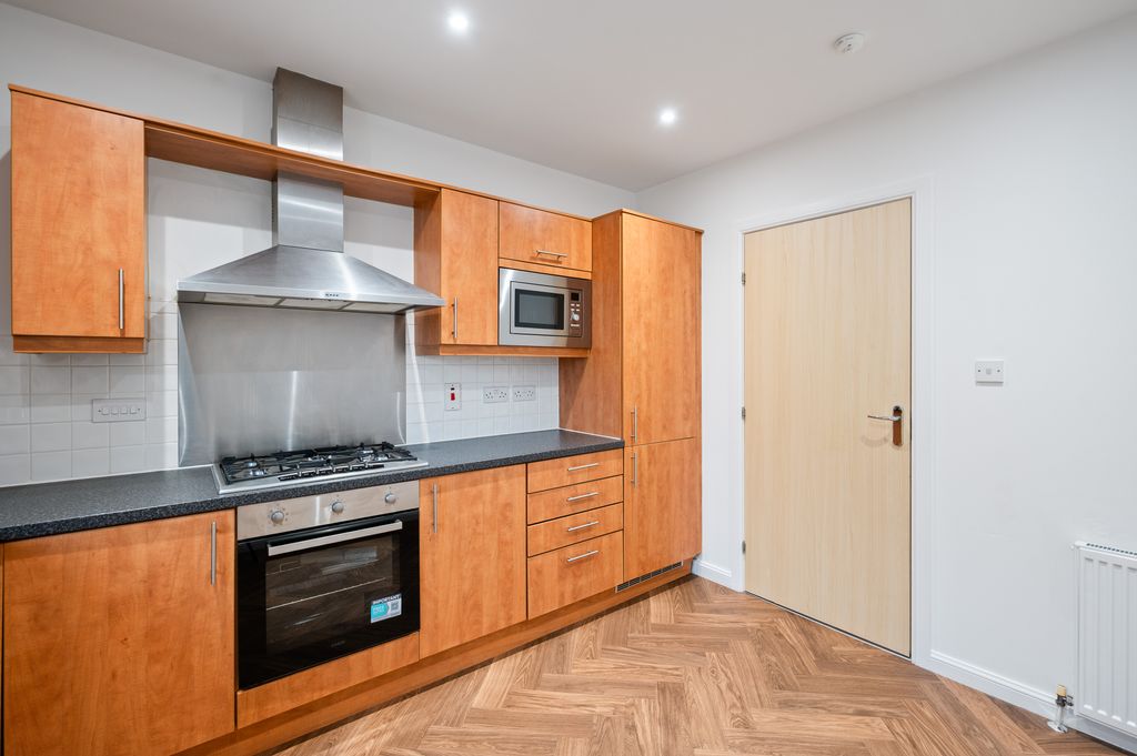 Property photo 3 of 15 46 Hawk Brae 15