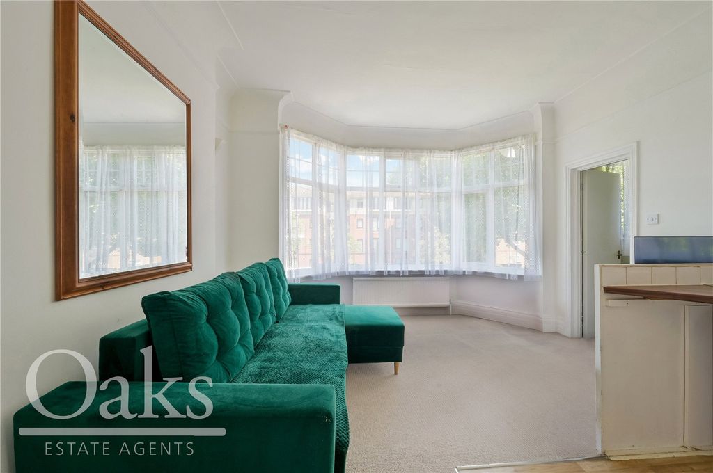 Property photo 3 of 8 Picture No. 27