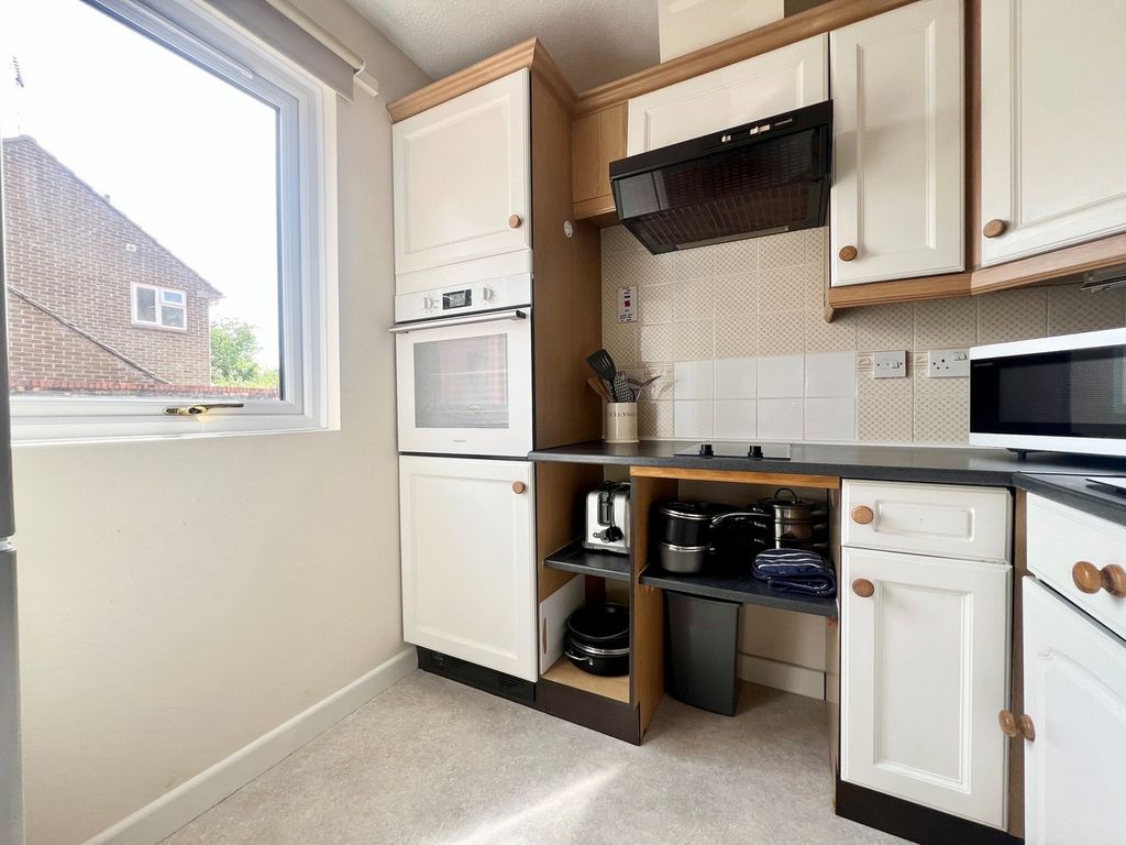 Additional image 4 of 1 bed flat for saleFairacres Road, Didcot OX11