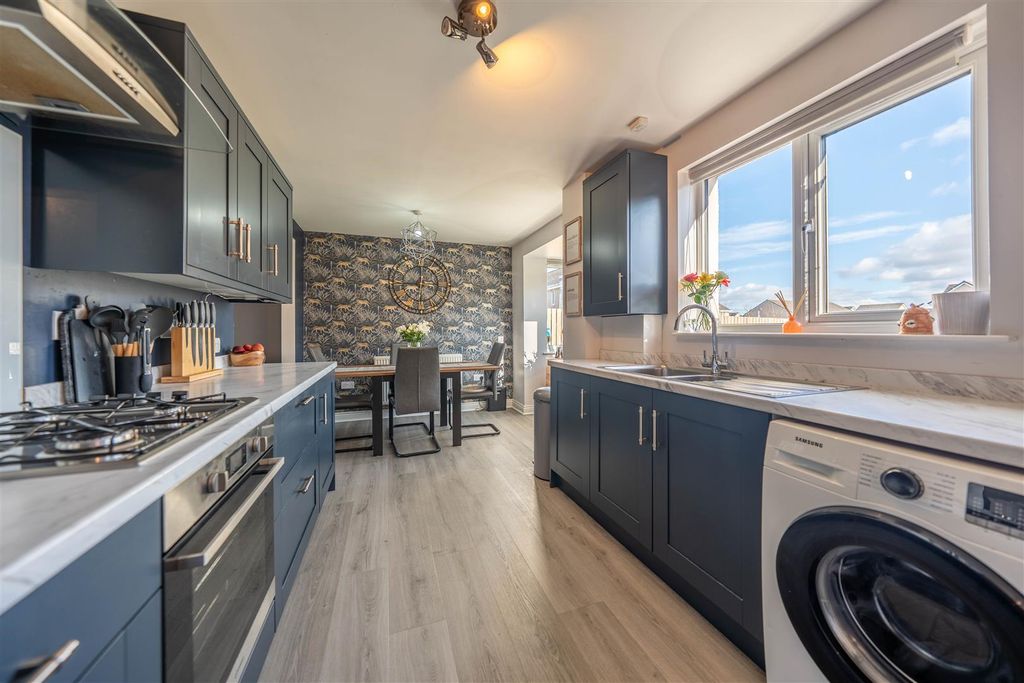 Property photo 3 of 30 Dsc00165-Hdr.Jpg