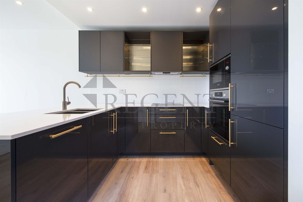 Property photo 3 of 7 Full Kitchen View