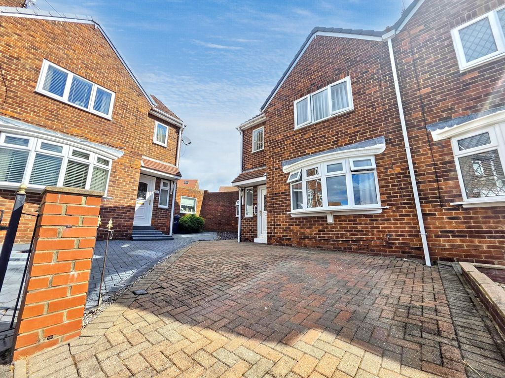 Property photo 1 of 23