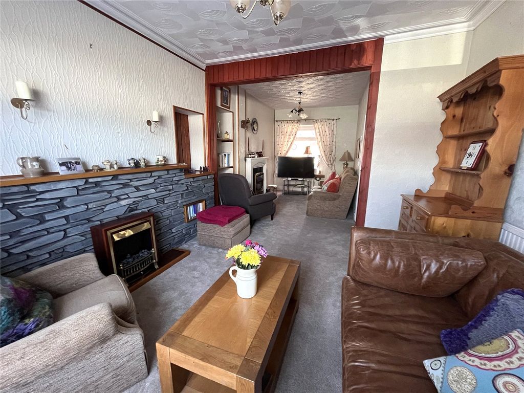 Property photo 2 of 16 Picture No. 05