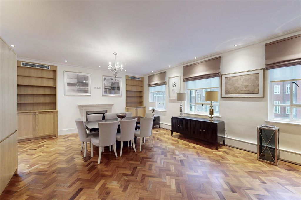 Property photo 2 of 16 Reception