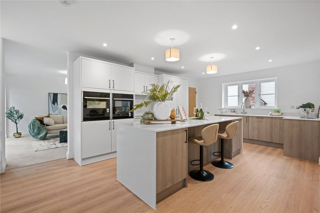 Property photo 2 of 23 Picture No. 24