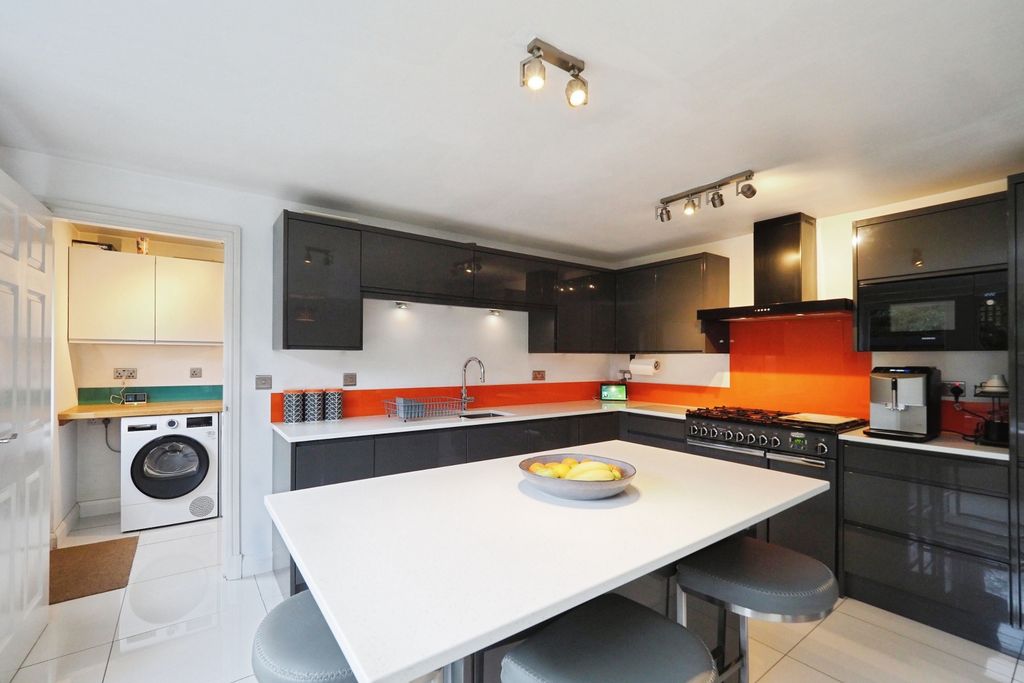 Property photo 2 of 20 Img_4694