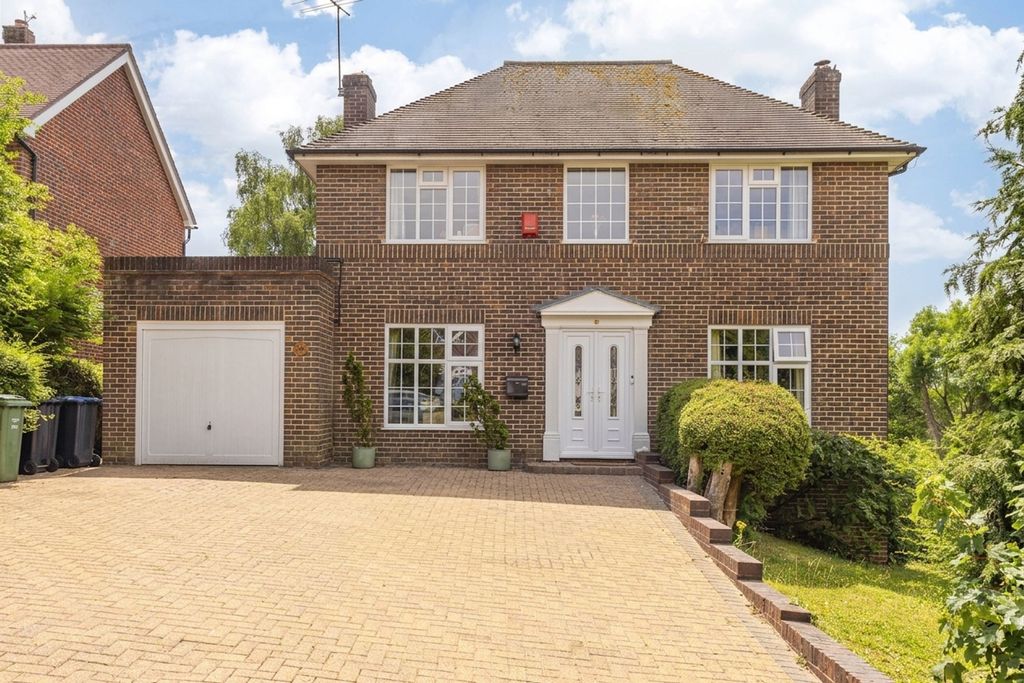 Property photo 1 of 31