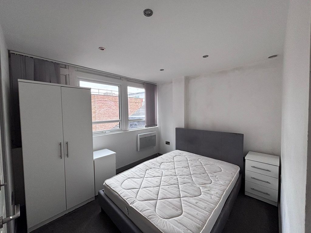 Property photo 3 of 5 Bedroom 1