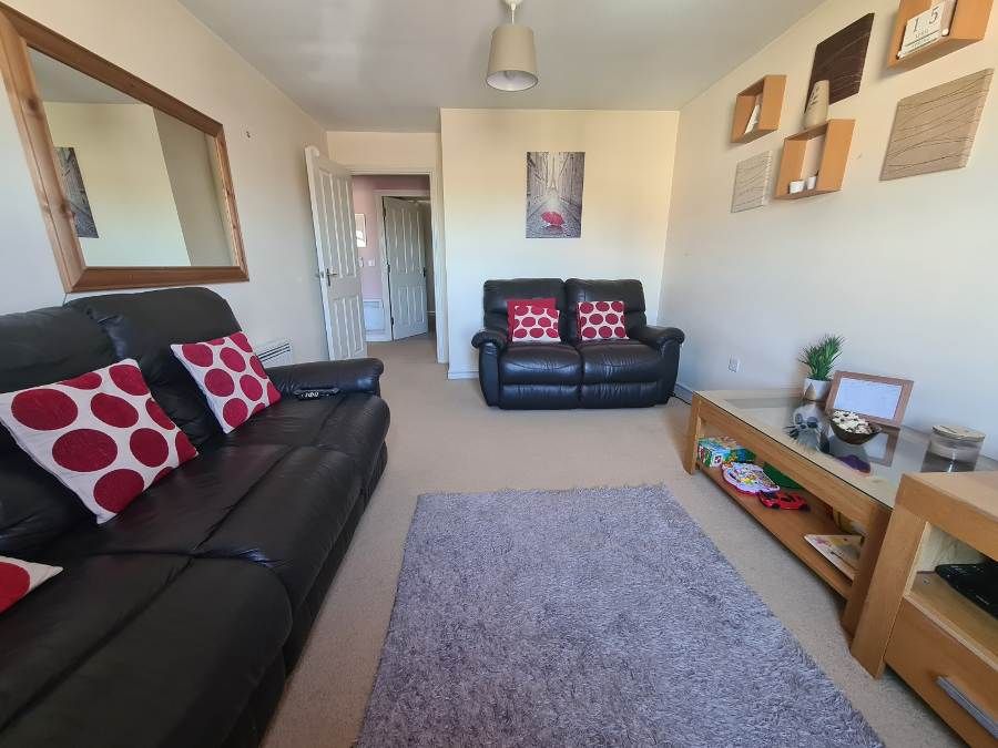 Property photo 3 of 11