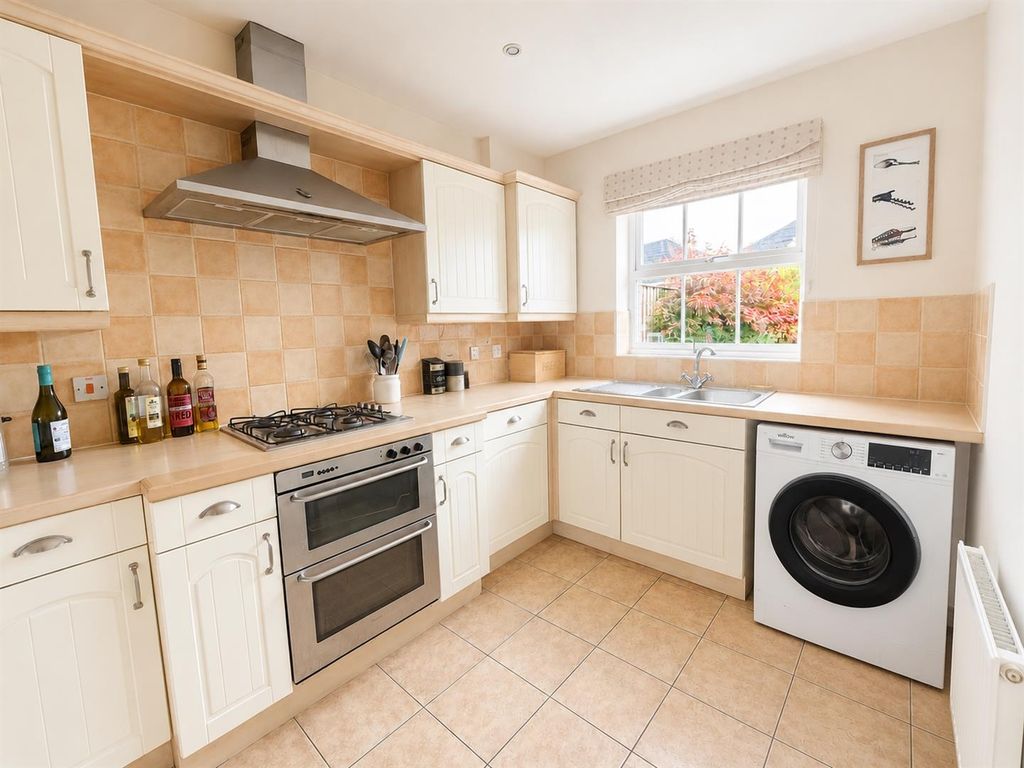 Property photo 3 of 20 Bright, Modern Kitchen With Integrated Appliances...
