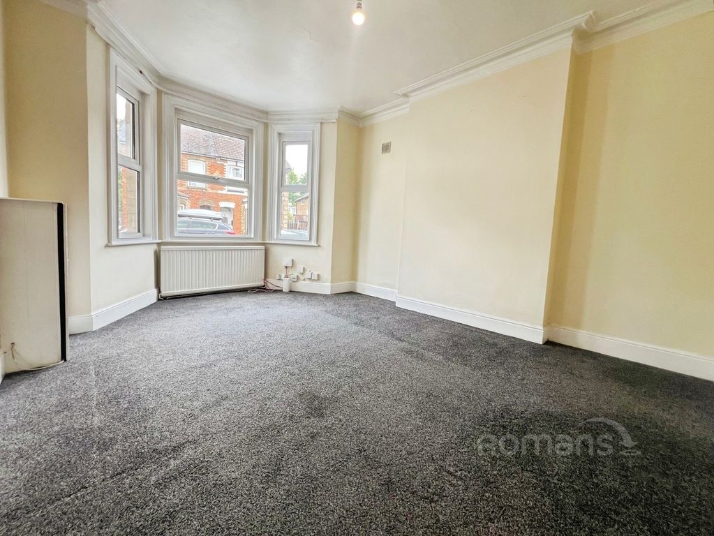 Property photo 3 of 26 Pbox-Img.Jpg
