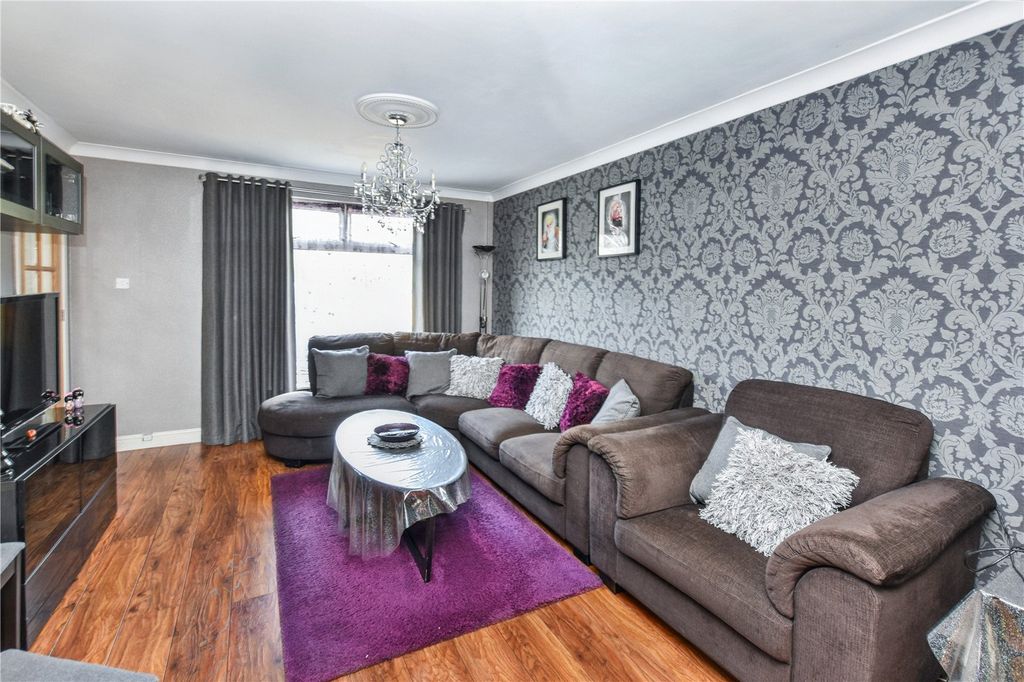 Property photo 3 of 16 Picture No. 01