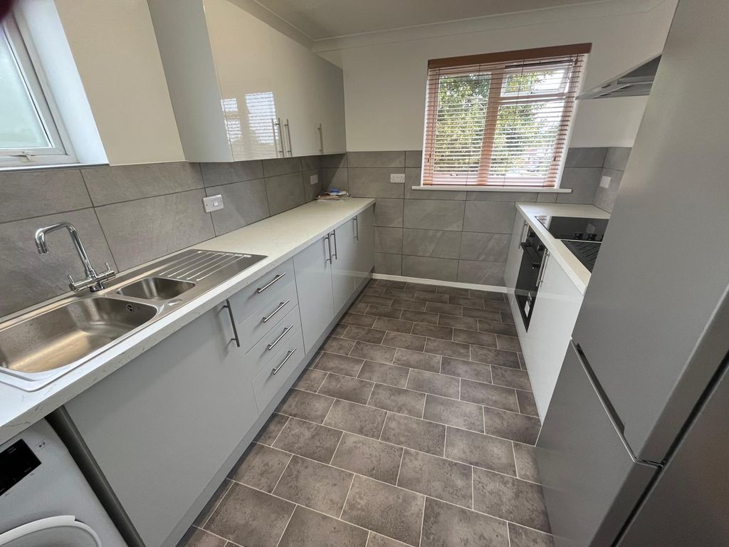 Property photo 1 of 9 Image