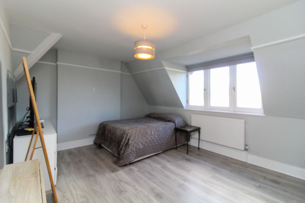 Property photo 3 of 12 Img_9305