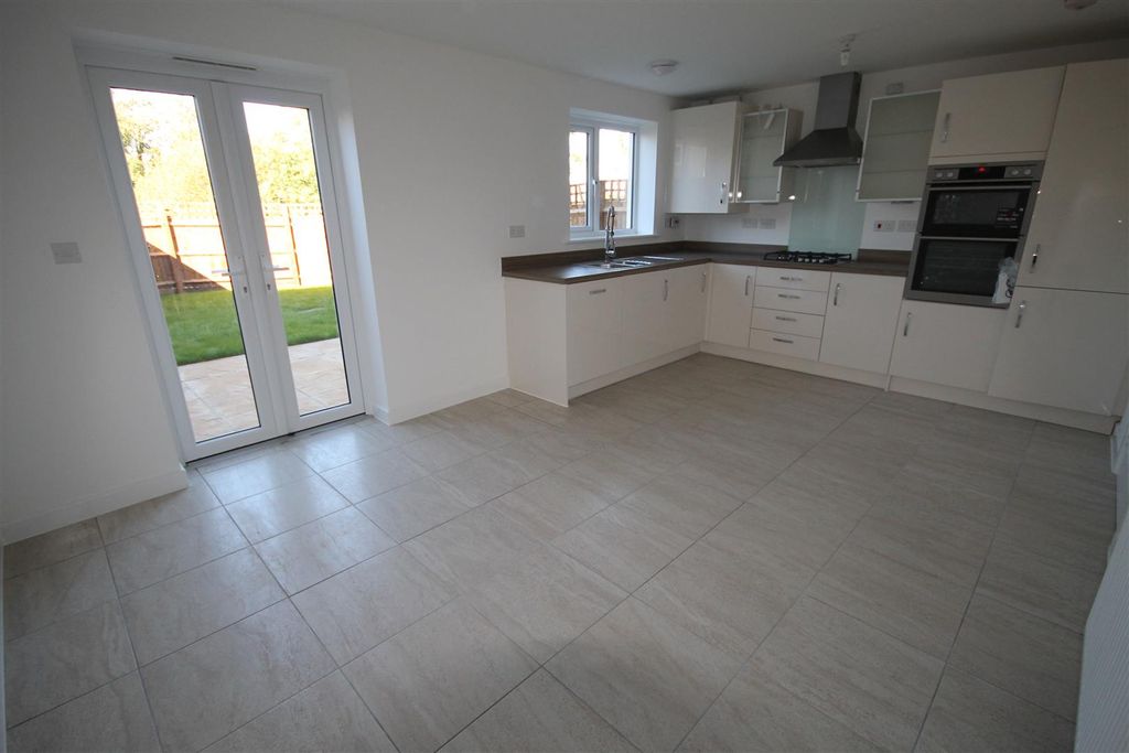 Property photo 2 of 13 Img_0048.Jpg