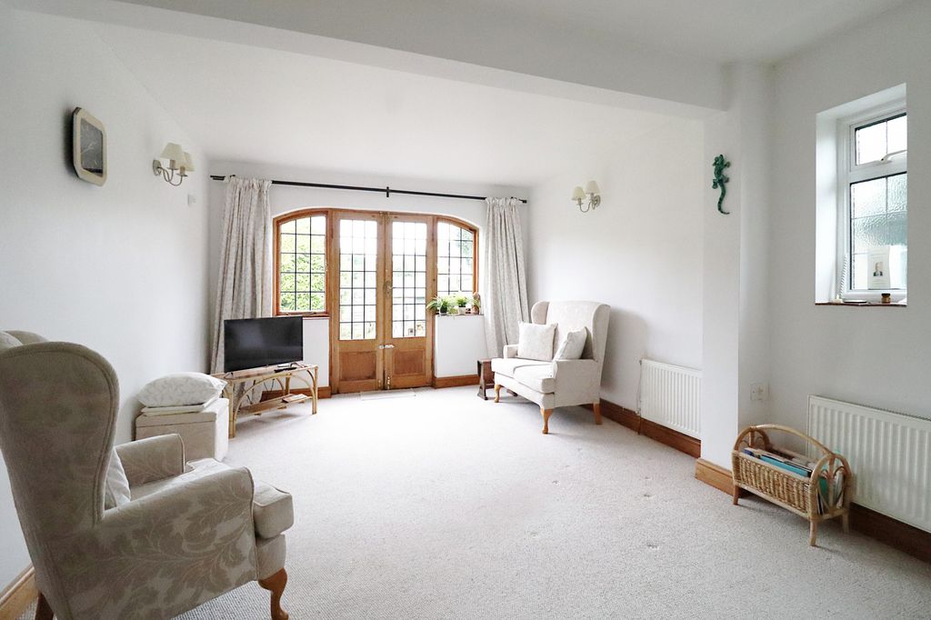 Property photo 2 of 14