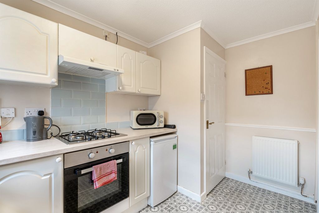 Property photo 2 of 22