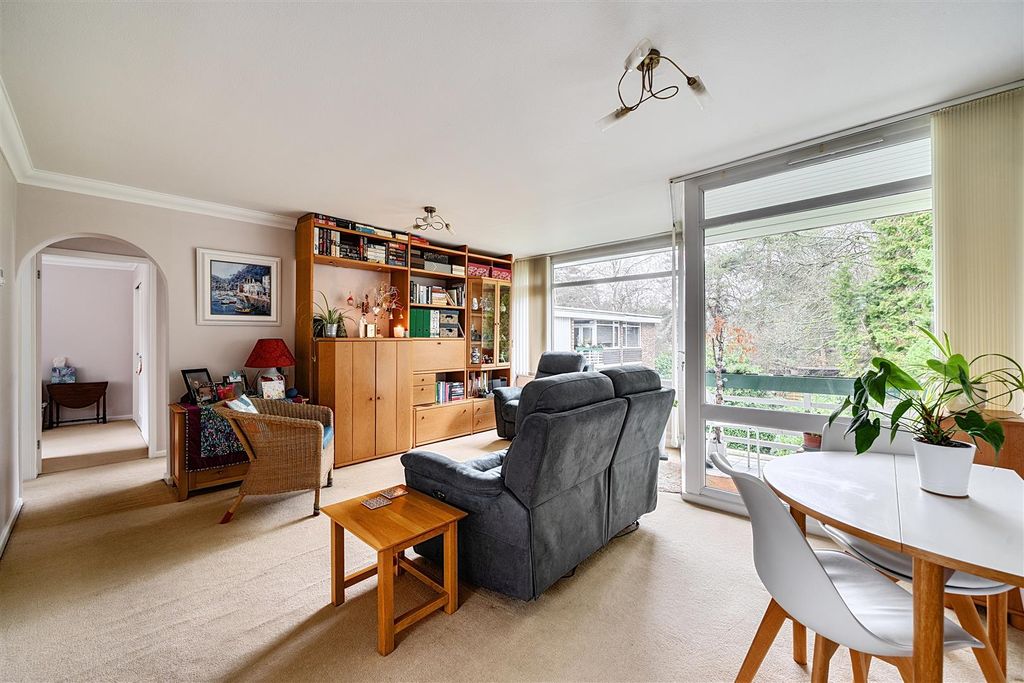 Property photo 3 of 20 1416747-18-6997263125E52.Jpg