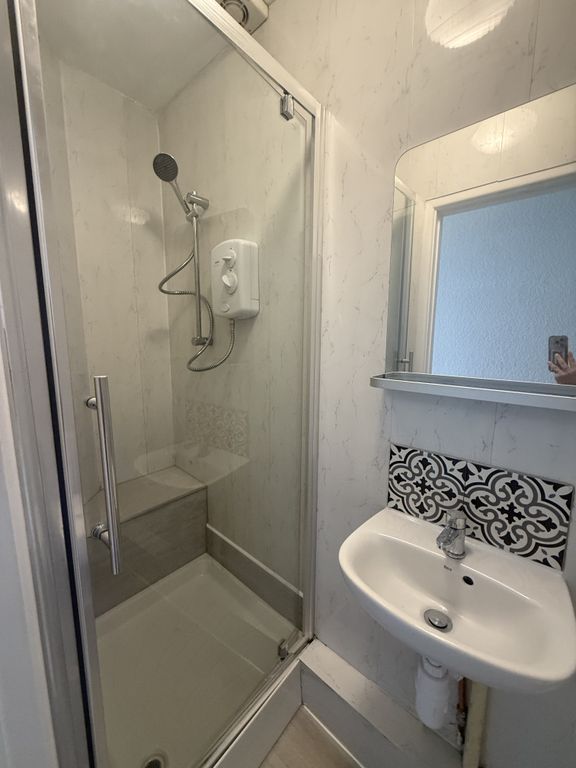 Property photo 2 of 3