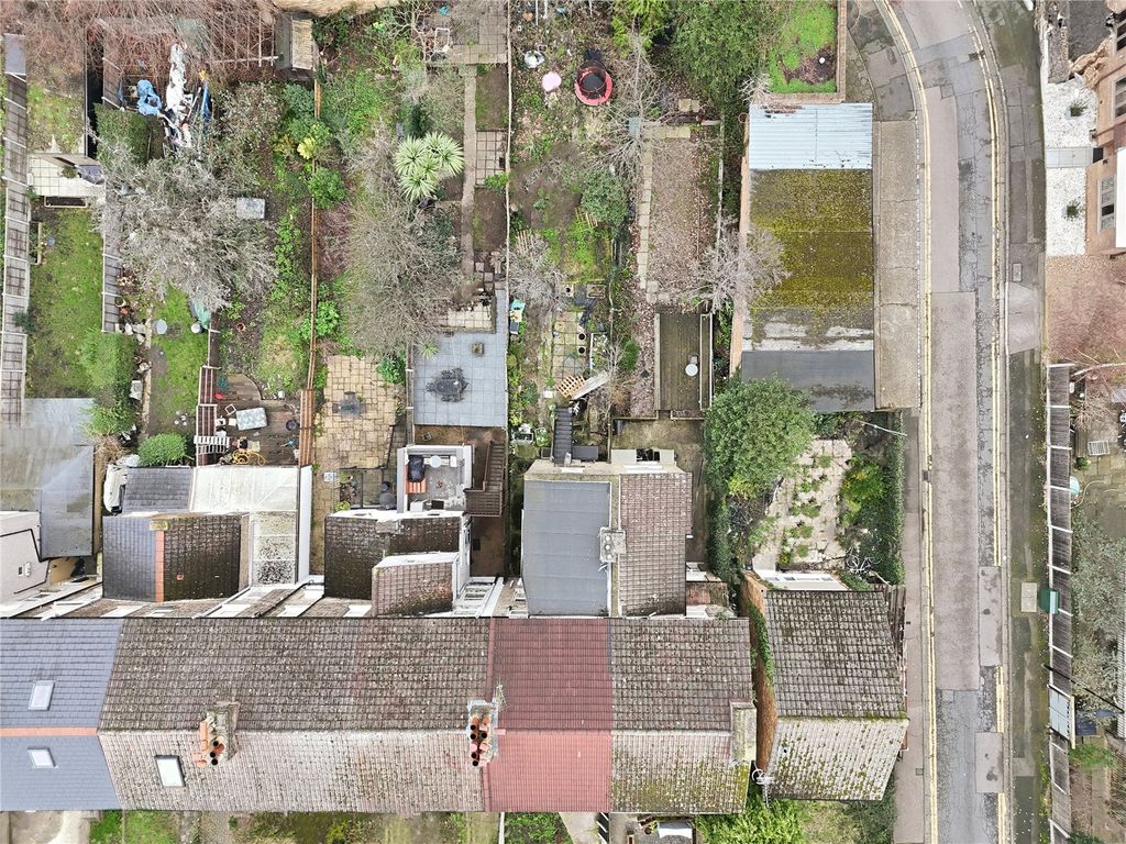 Property photo 3 of 16 Picture No. 03