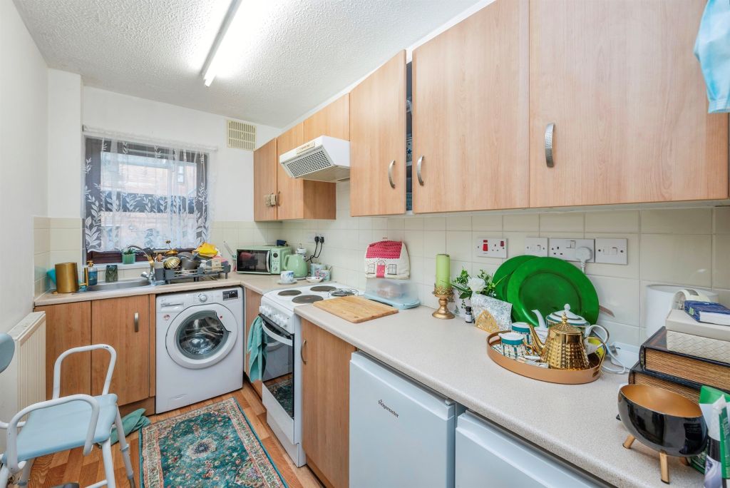 Property photo 3 of 14